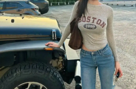 别只羡慕丰满，大胸女生的真实困扰，远比你想象的更难熬